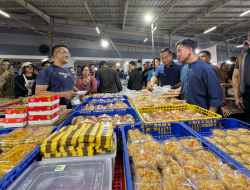 Gibran Blusukan ke Pos Siskamling dan Pasar Subuh di Jakarta